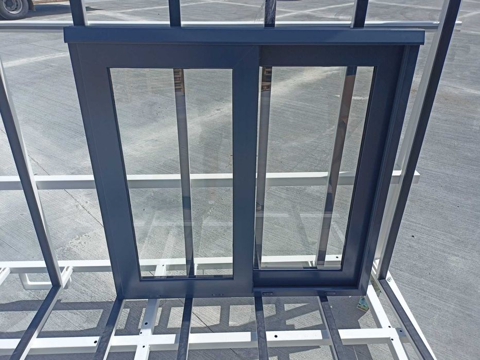 Okno aluminiowe przesuwne 1000x1000 zimne - na wymiar!