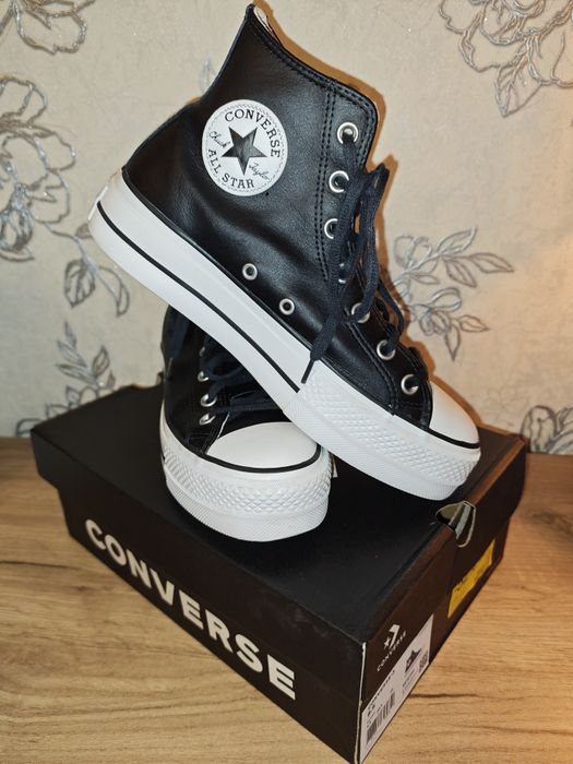Кожаные черные кеды Converse