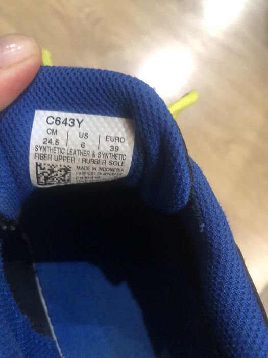 Кросівки ASICS жіночі б/у