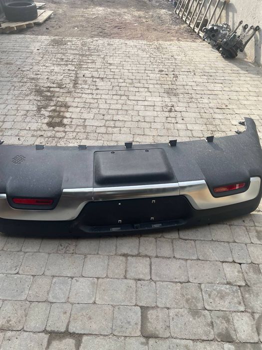 Задній бампер Rivian R1T