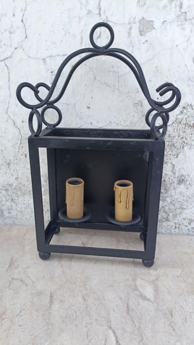 Candeeiro de parede em ferro