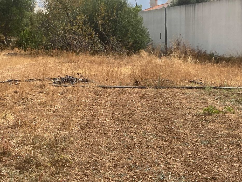 Terreno misto para construçao- Vila Sao Bras de Alportel (Calçada)