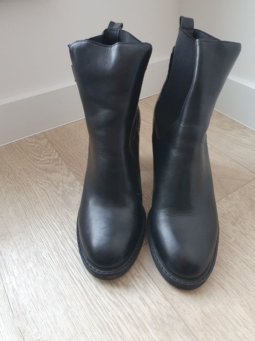 Skorzane buty Nessi 39