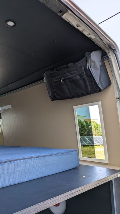 Mercedes Sprinter autocaravana dormitório