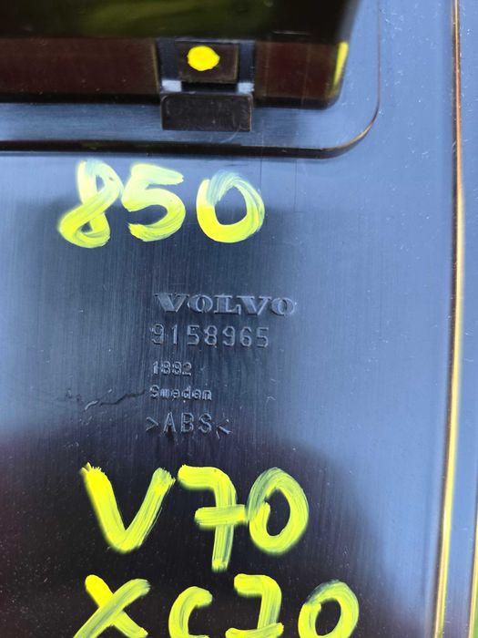 Schowek tunelu środkowego Volvo 850 V70 S70 XC70 1997-00 Nr 9158965