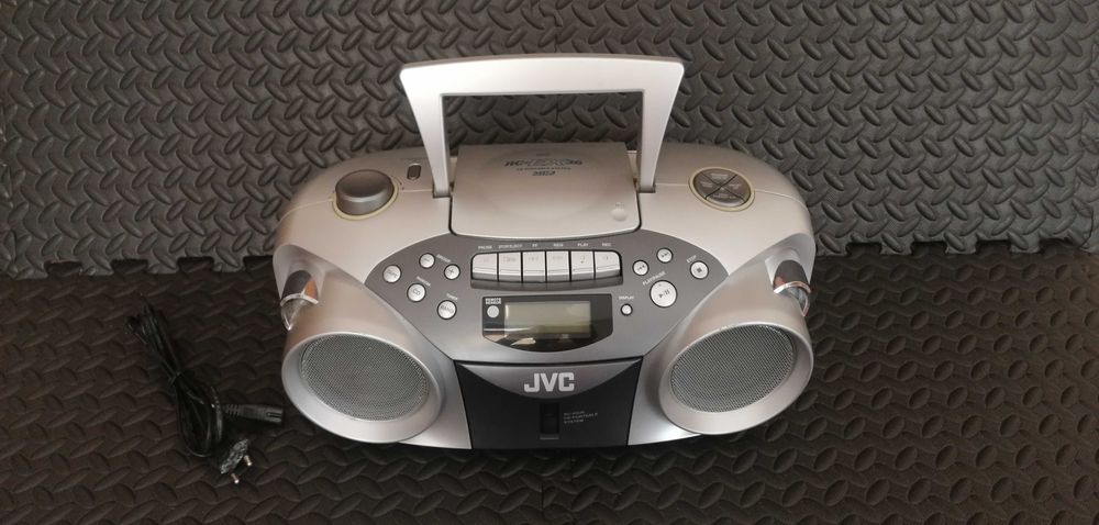 Radiomagnetofon z CD JVC RC-EX36 (boombox)
