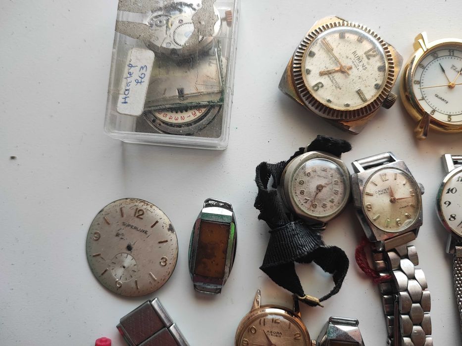 Lote de relógios para peças ou reparação