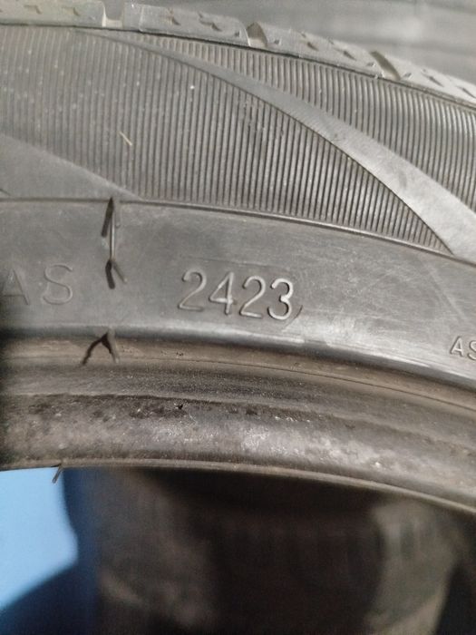 Продам шины 225/45/17. KAPSEN.