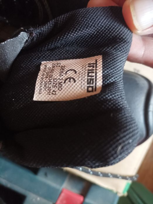 Buty robocze 42 rozmiar nowe