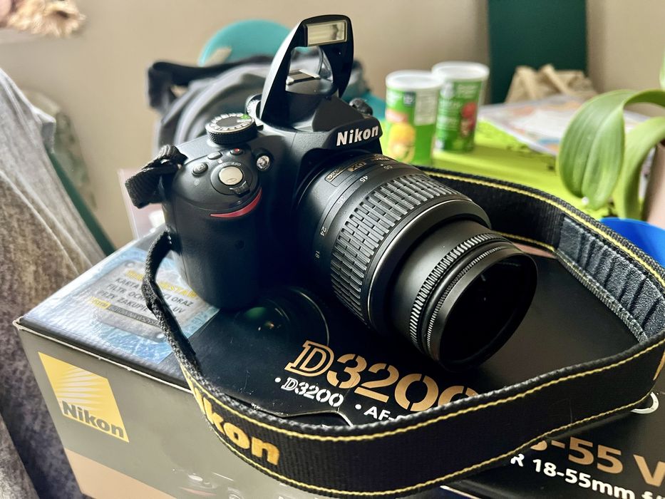 Nikon D3200 z obiektywem jak NOWY