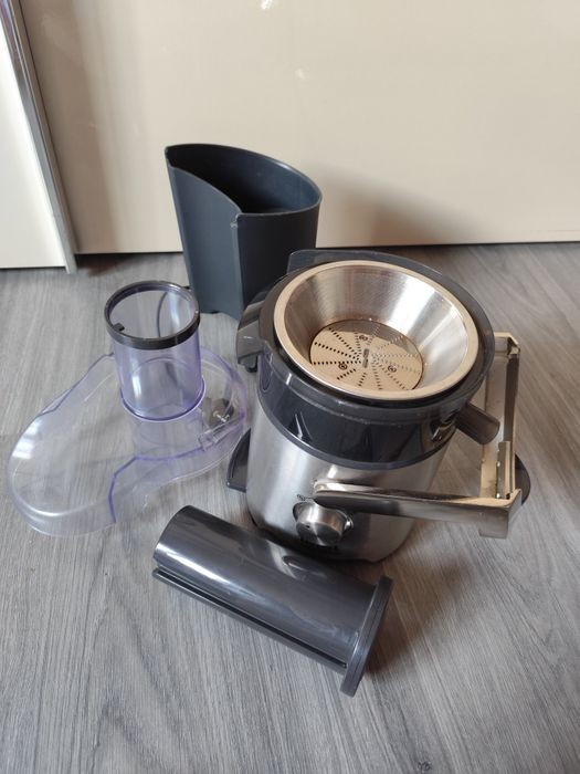 Соковижималуа Tefal ZE610D