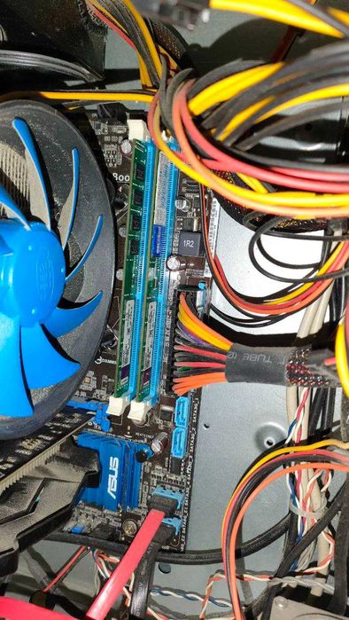 Материнська Плата Asus p8h61-m lx2 rev 3.0 + i5 2400 + ОЗУ 4+2gb 1333