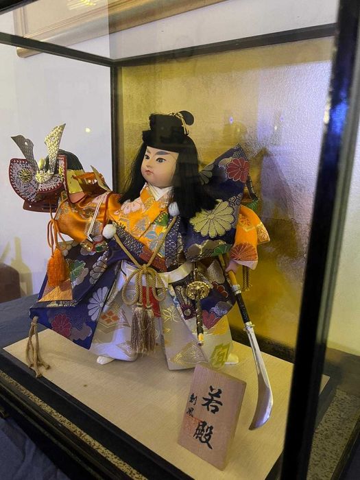 Boneco Samurai Japonês Tradicional com Vitrine de Vidro