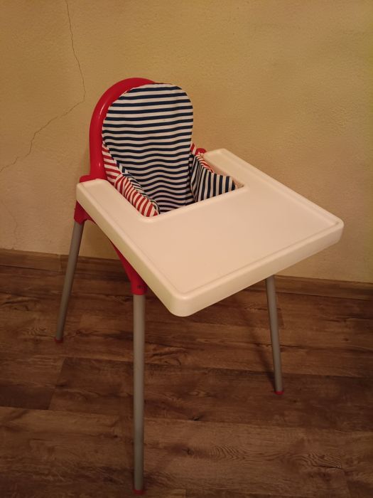krzesełko, stolik   do karmienia Ikea z wkładką
