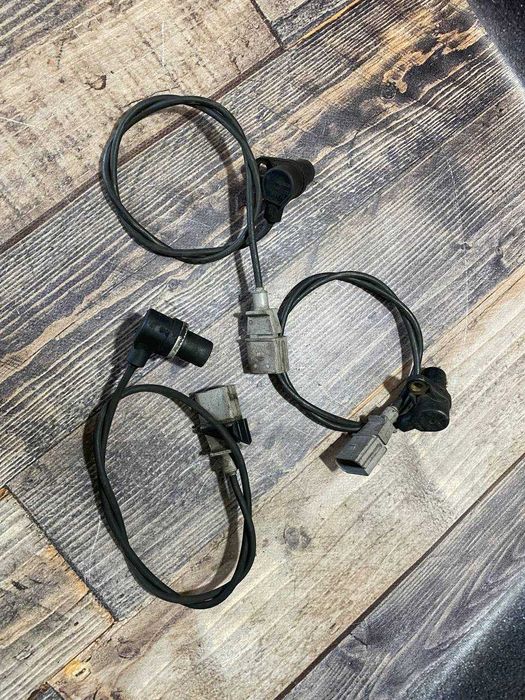 Датчик положення оборотів колінвала Audi A4 B5 A6 C5 / VW Passat B5 / Skoda Superb 2.5 TDI 0281002223 Bosch