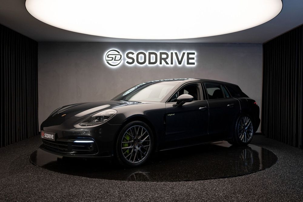 Porsche Panamera Sport Turismo 4 E-Hybrid Edition 10 Anos