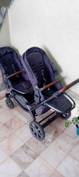 Carro de bebê gêmeos / Irmãos