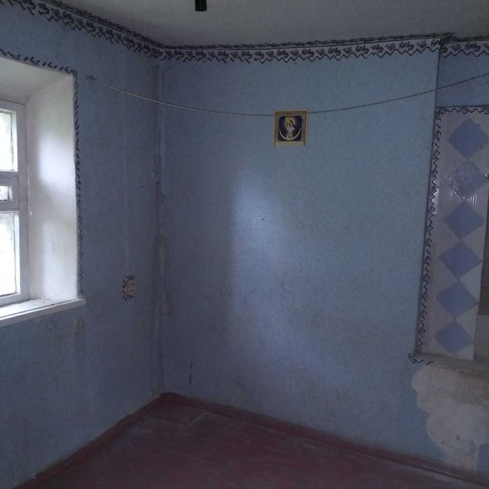 Продам газифицированный дом. Юрьевка, центр. Участок 25 соток