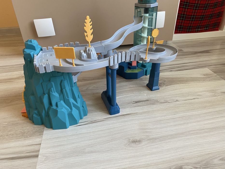 Tor wyścigowy jaskinia lwa