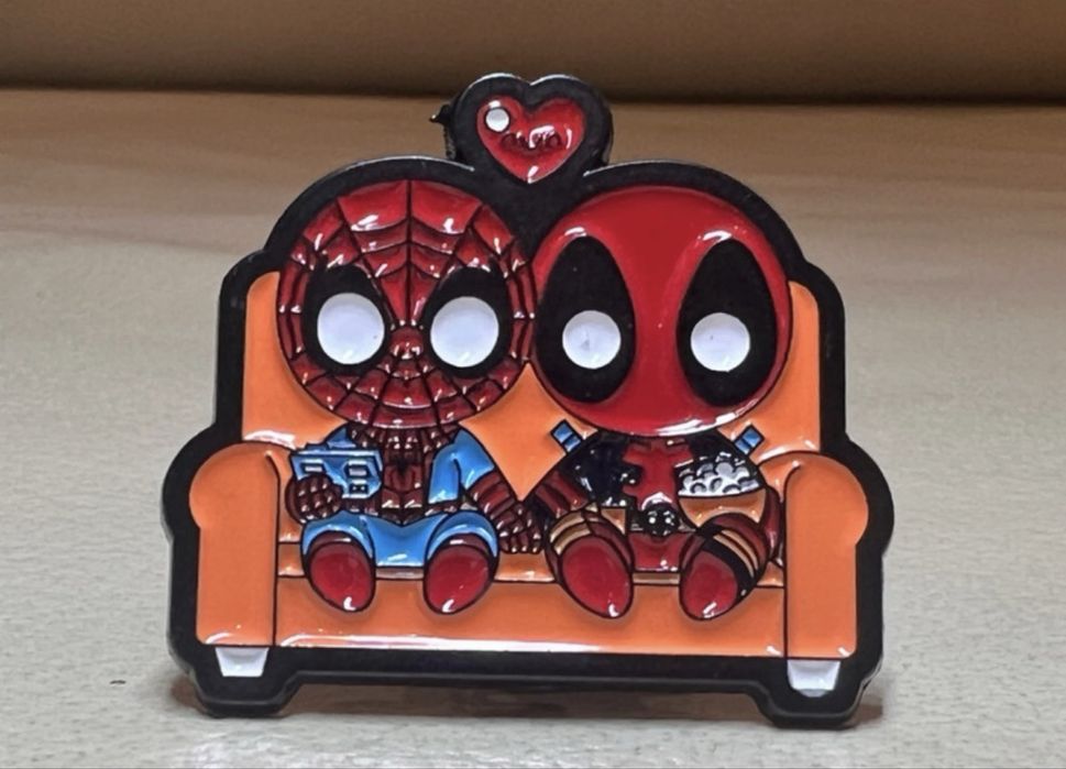 Broszka przypinka pin spiderman