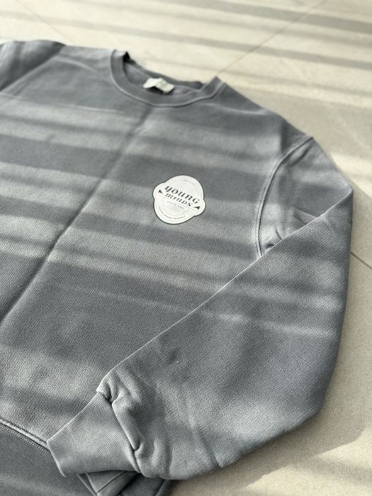 Неймовірно стильний графітовий/сірий світшот