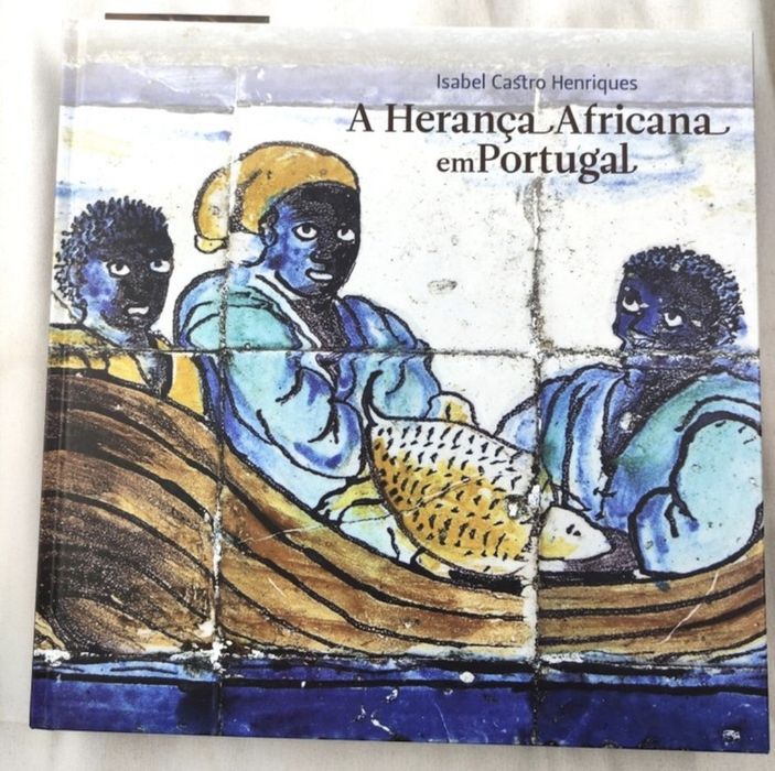 Livro "A Herança Africana em Portugal" -  CTT Selos