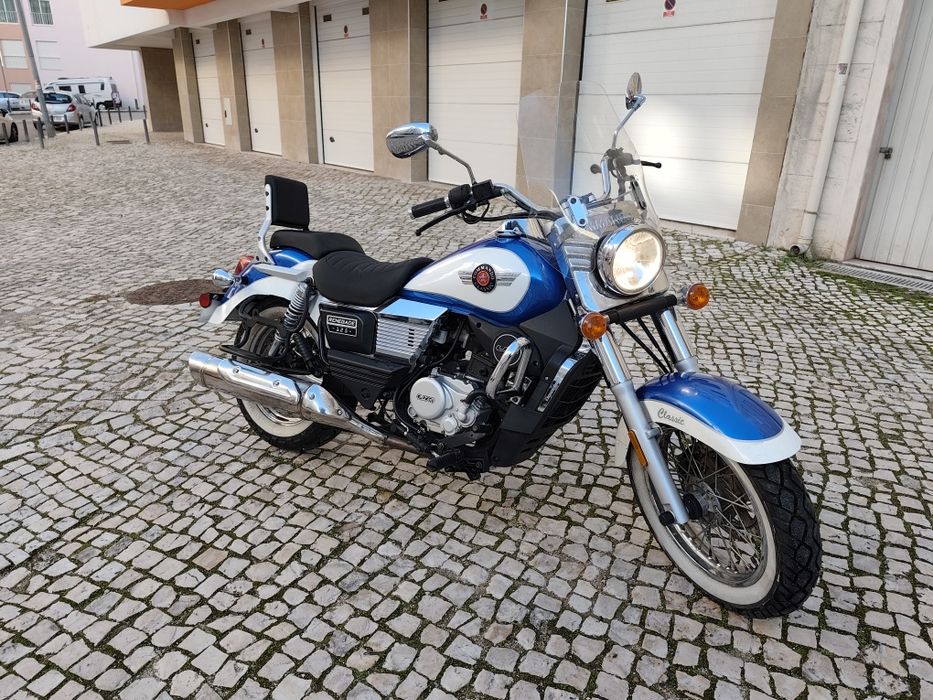 Vendo Motociclo UM Comando 125cc – 2020