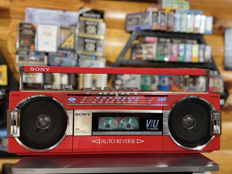 Продам магнитолу Sony CFS-V11
