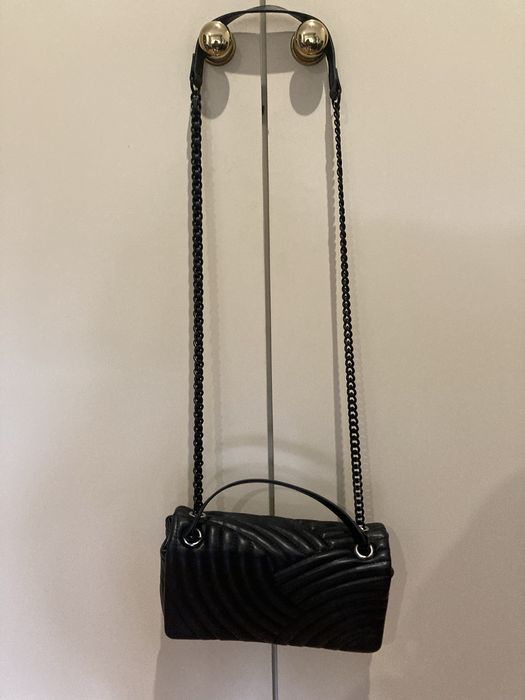 Carteira parfoi nova