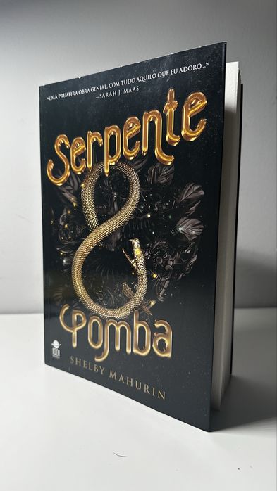 Serpente & Pomba - Shelby Mahurin