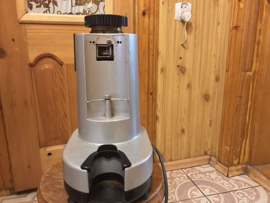 Професійна кофемолка (робочіа).