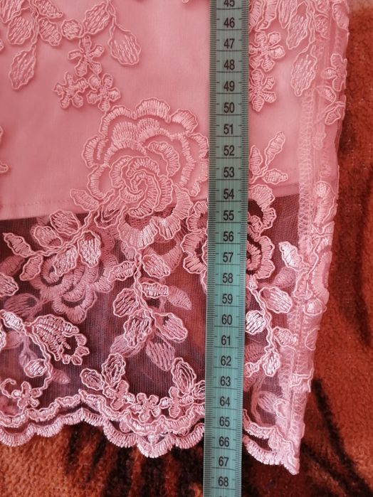 Продам спідницю з кружевом.