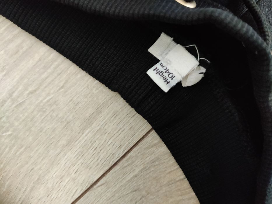 Nowy komplet dresowy dzieciecy czarny rover island 104 3-4lata