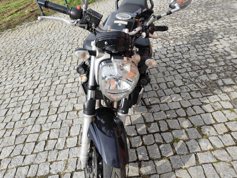 Mota Yamaha FZ 600