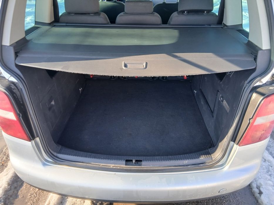 Продам VoIkswagen Tauran. 1 6 Бензин.