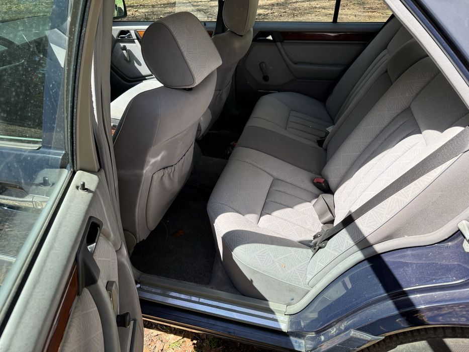 Mercedes E200 Diesel w124 sprawny ważne opłaty