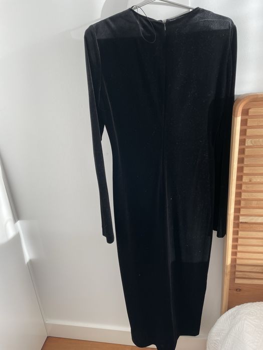 Vestido Veludo preto silhueta