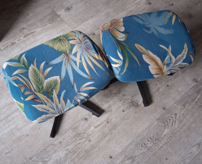 Podnóżki/ pufy kpl