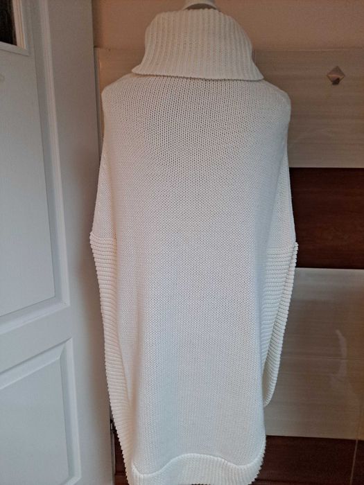 Sliczny sweterek damski.