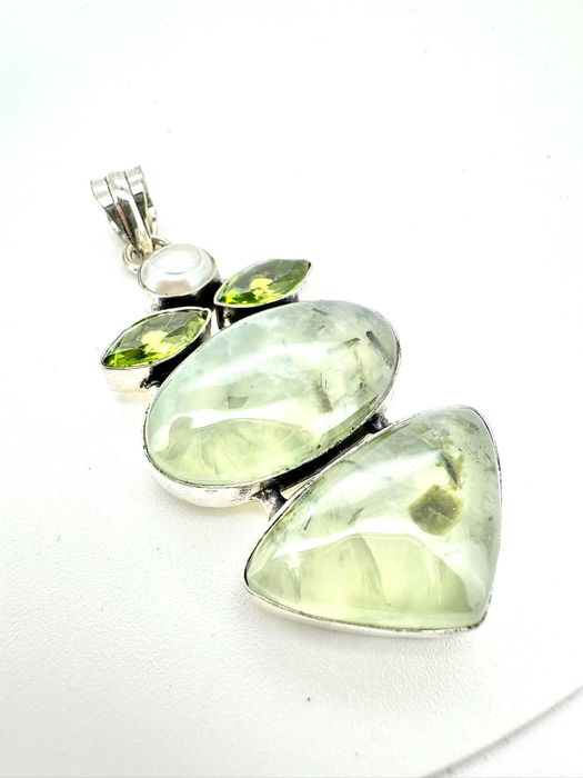 zawieszka, wisior kamień naturalny
Prehnit, peridot, perła. Próba 925