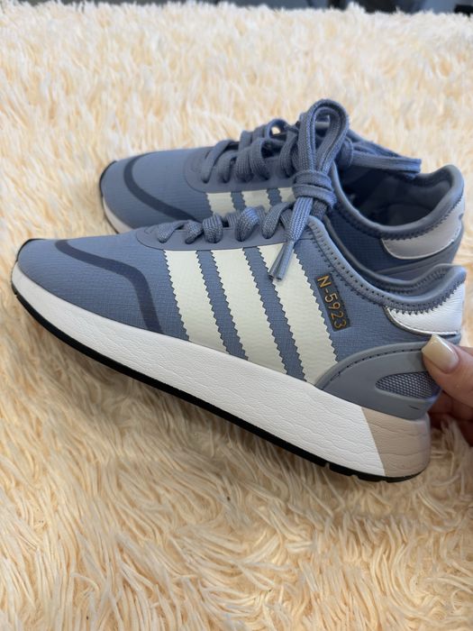 Adidas кросівки 37 р