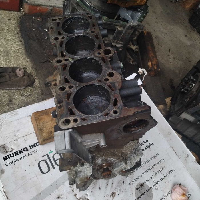 Głowica miska wiazka turbina a4 b6 b7 1.8t BFB avj bex turbosprezarka