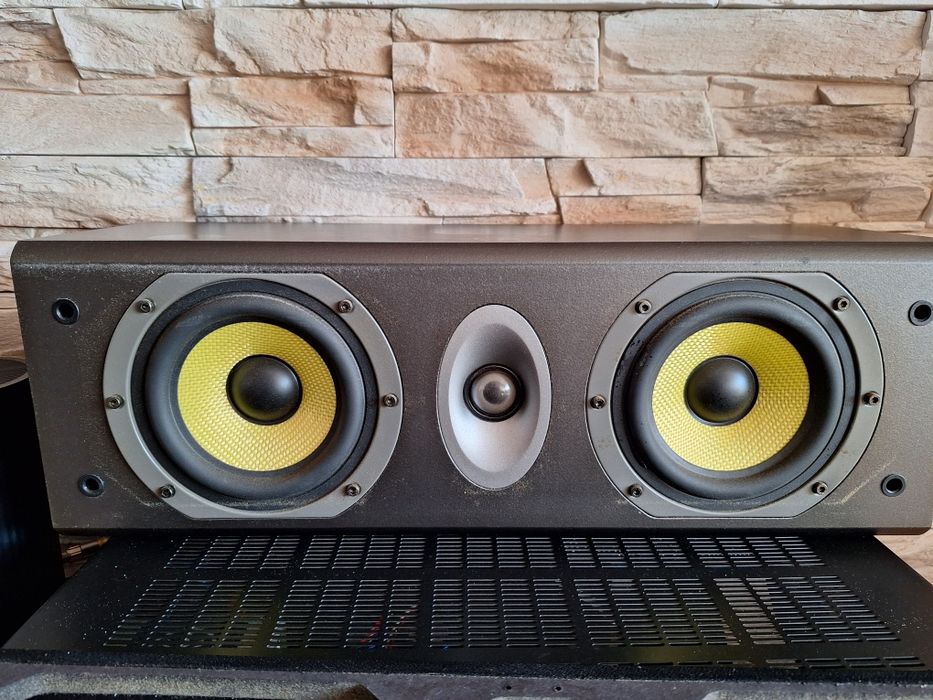 Kino domowe - zestaw z amplitunerem + subwoofer