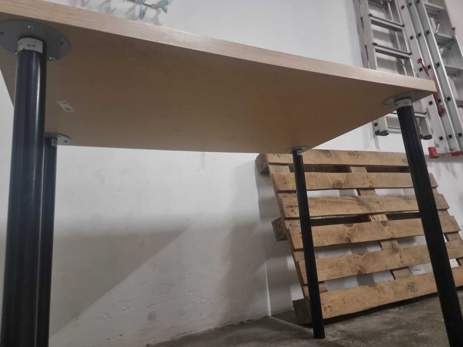 Mesa ikea, desmontável 1 metro