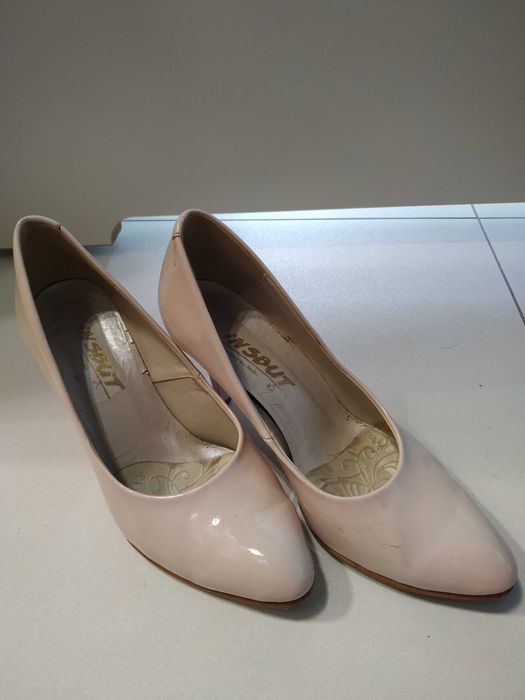 Sprzedam buty na obcasie