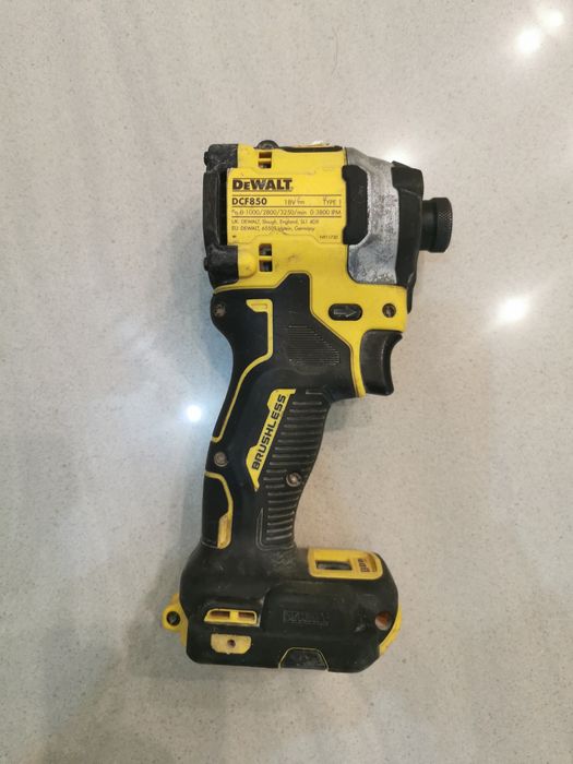 Dewalt DCF 850 zakrętarkaa