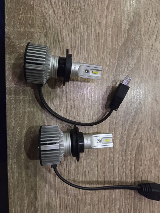 Philips żarówki LED H7 HIR2 Ultinon Pro3021