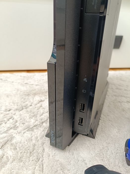 Sony PlayStation 3 Slim, PS3Slim, CECH-2504B, 320GB, 2 pady, okablowanie