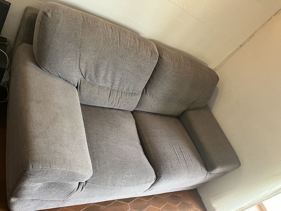 Sofa de dois lugares
