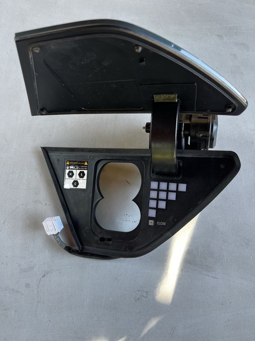 Лючок порту зарядки Hyunday Ioniq 5